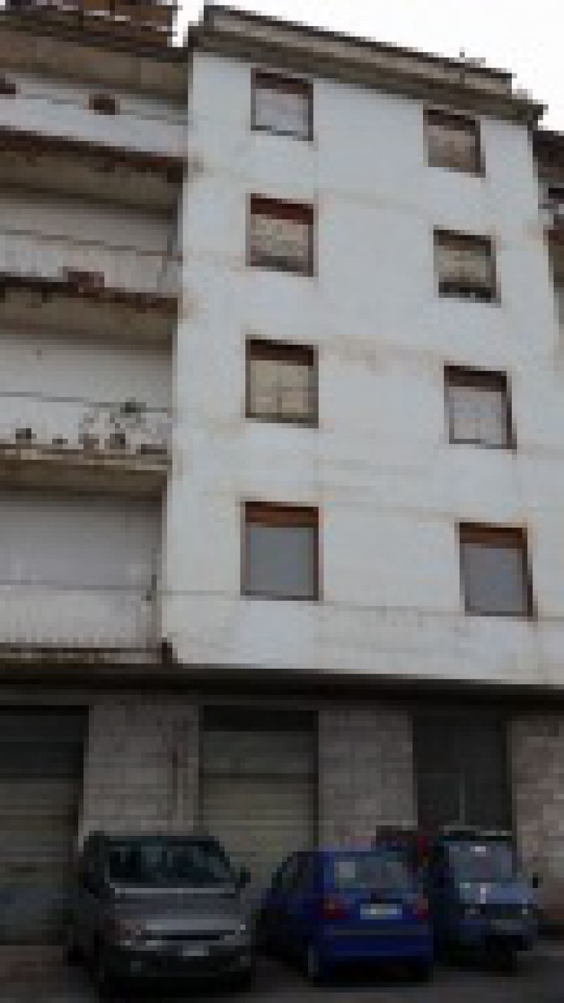 Catania - C.so Indipendenza - vendesi appartamento da ristrutturare