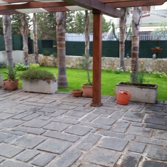 Catania -Zona S.G.La Rena -  vendesi villetta singola con giardino